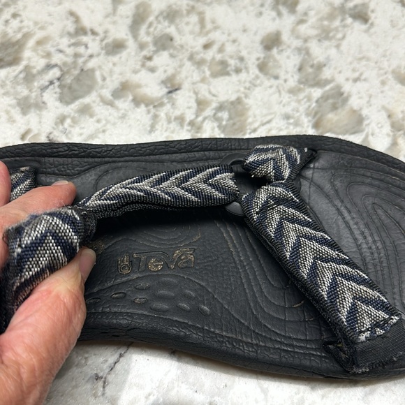 Men’s Teva Sandals Size 7M Black - Picture 2 of 4